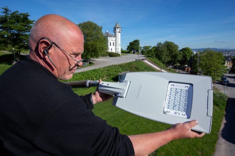 Stavanger regner med å kunne redusere energiforbruket med 70% etter at de har byttet til Philips LED-armaturer